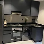 New Apartment By The Twin Center With Free Parking