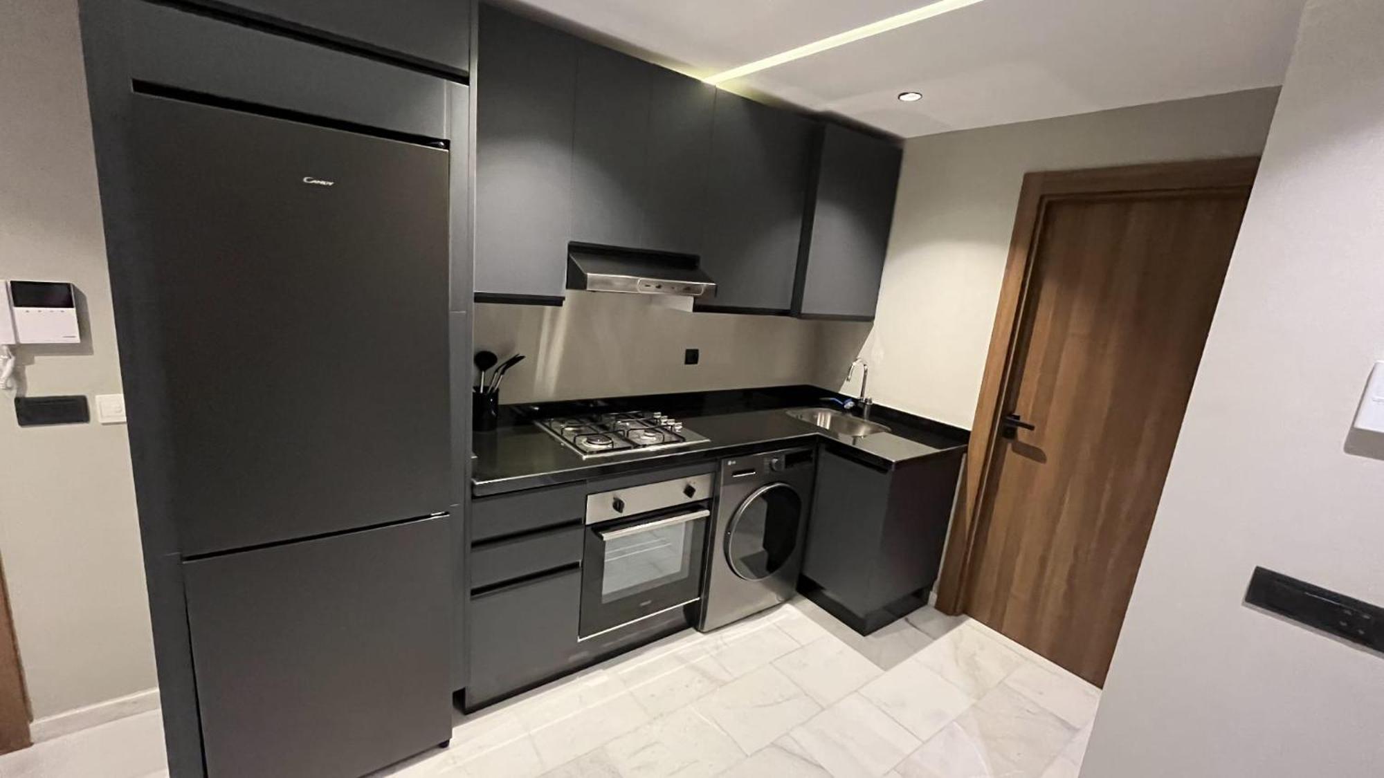 New By The Twin Center With Free Parking Apartment *